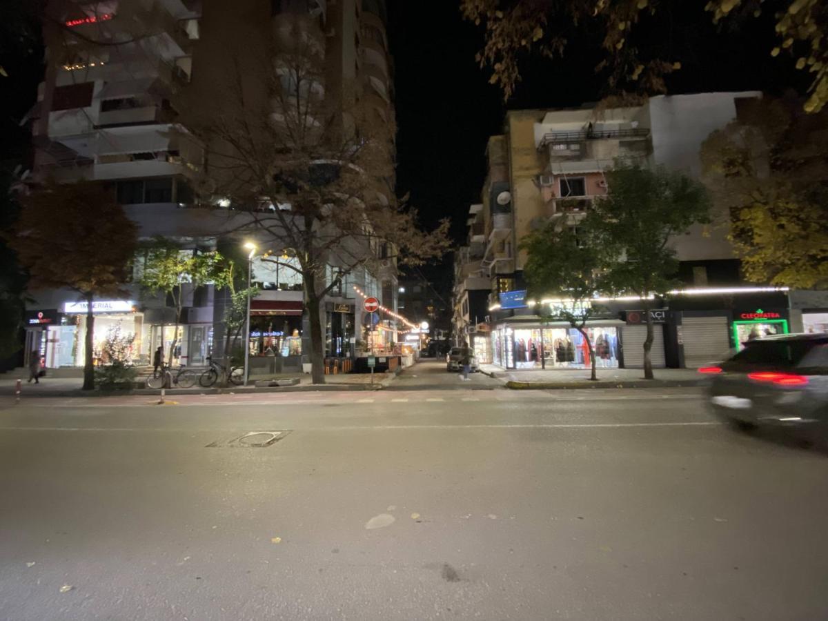 Komatas Modern Apartments In Bllok Area Tirana Exterior photo