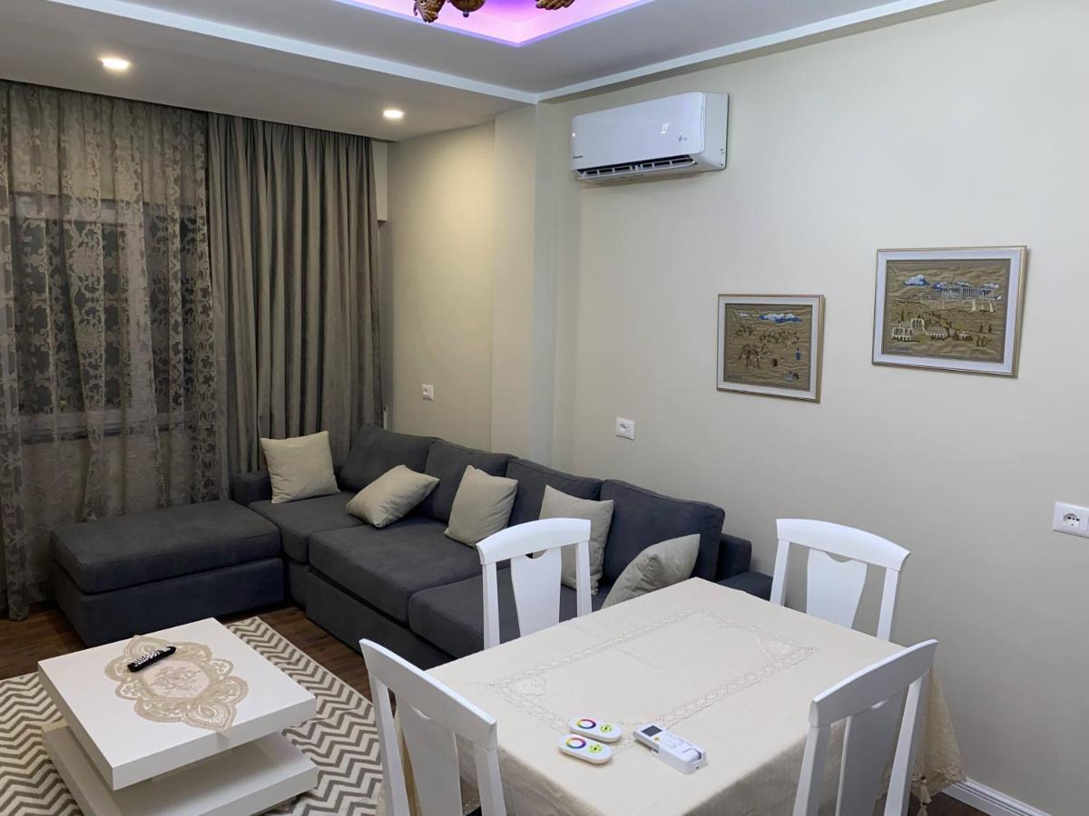 Komatas Modern Apartments In Bllok Area Tirana Exterior photo
